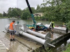 Na Brněnské přehradě přitvrzují v boji se sinicemi. V Rakovecké zátoce přibude míchací věž