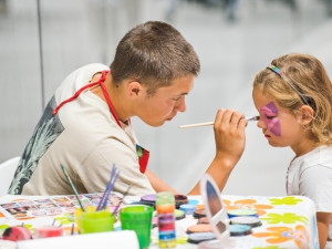 Správná volba kroužku pro děti je klíčová, s výběrem pomůže Kroužkofest