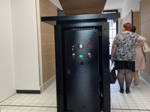 Brno se chlubí opravenou obřadní síní. Přibyl robotický katafalk a dataprojektor