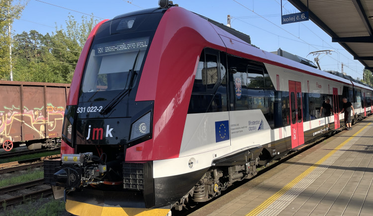 Kraj vypsal ostře sledované výběrko. Hledá dopravce, který zajistí provoz vlaků kolem Brna 