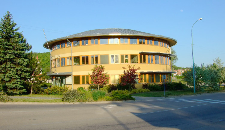 Máme nyní více práce, než zvládneme, bouří se úředníci v Židlochovicích