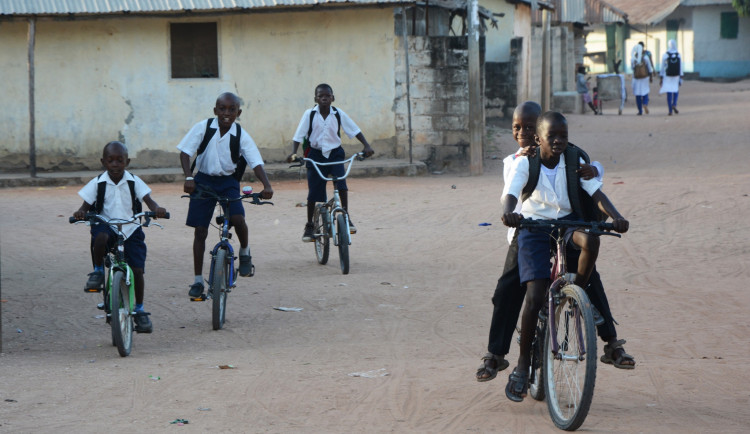 Afričané dostanou stará kola z Brna, aby jezdili včas do školy