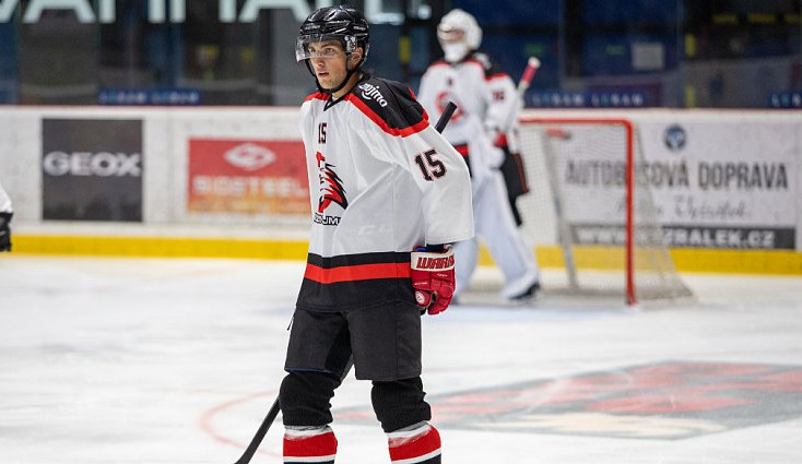 Hokejistům Znojma zhořkl návrat do profesionální soutěže. Při premiéře podlehli Orli Dukle