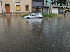 Jižní Moravu zasáhl silný déšť. V Boskovicích voda zatekla do archivu i nemocnice