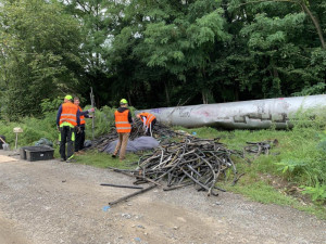 Co vše skrývá černá skládka? Rozboru jedné takové jsme se zúčastnili