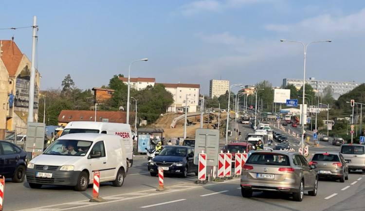 Dopravní situace v Brně se zlepší, ale ne hned, vzkazuji řidičům silničáři