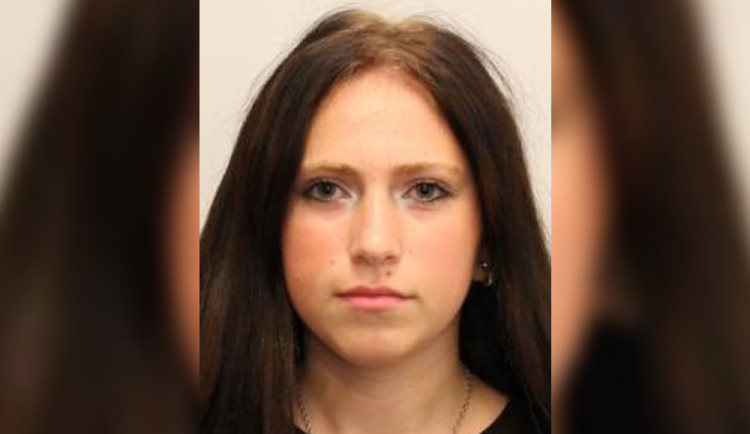 Patnáctiletá Natálka se skrývá před rodiči i policií. Léčí se s epilepsií a nemá u sebe prášky