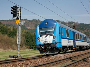 Vlak na Blanensku zabil člověka. Neštěstí vyšetřuje policie