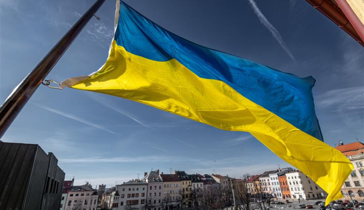 Vyvěšení izraelské vlajky jihlavská radnice nezvažovala, ta ukrajinská zůstane zatím na neurčito