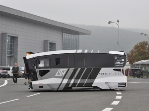 Autobus řídí umělá inteligence.