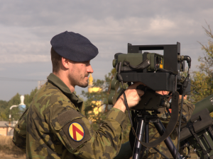 Elektrárnu v Dukovanech střežila armáda. Přivezla nejmodernější rušičku a ničila drony