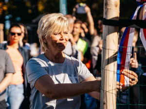 Dobrovolníci na Brněnsku sázeli stromy na obnovu krajiny, tisící strom zasadil prezident Pavel