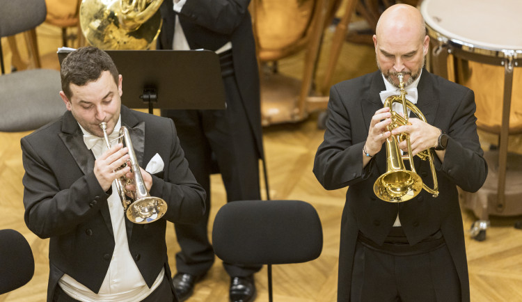Hudebník z Brna ochutnává víno ušima. Zvuk sektu a frankovky zahraje lidem na koncertu