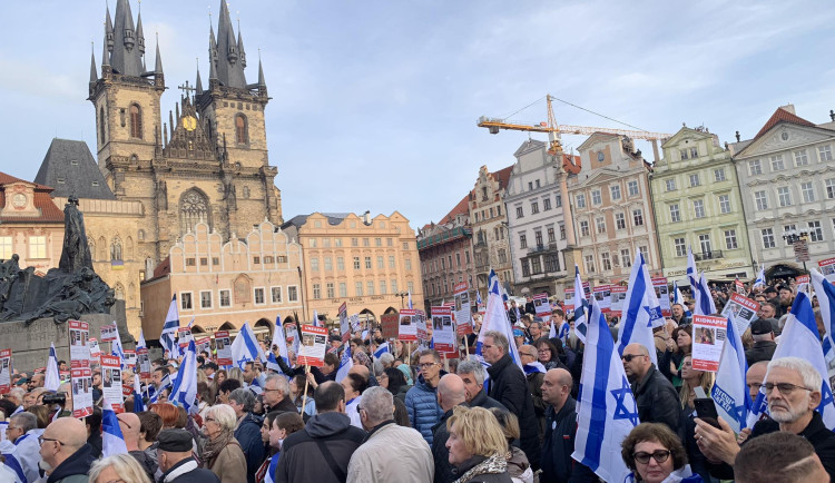 VIDEO: Na Staroměstském náměstí proběhla demonstrace na podporu Izraele