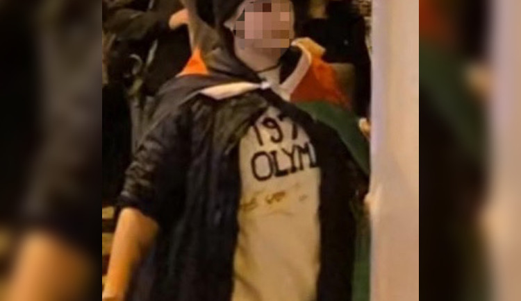 Palestinci unesli a zabili jedenáct izraelských sportovců. Žena se tím chlubila nápisem nápisem na triku