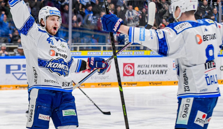 Kometa vypráskala Kladno osmi brankami. Hattrickem zazářil Vincour