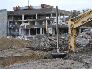 V Brně bourají oblíbený hotel, ve kterém skotačil i Karel Gott. Vyrostou místo něj moderní apartmány