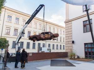 Muzeum v Brně slaví 150 let. Na výroční výstavě lidé uvidí sklo, keramiku a rozbijí porcelánový talíř