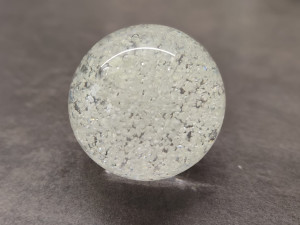 Brněnský orloj opět rozdá vánoční koule. Některé budou svítit