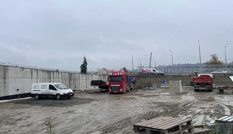 Silničáři aktuálně pracují na rozšíření VMO na Tomkově náměstí