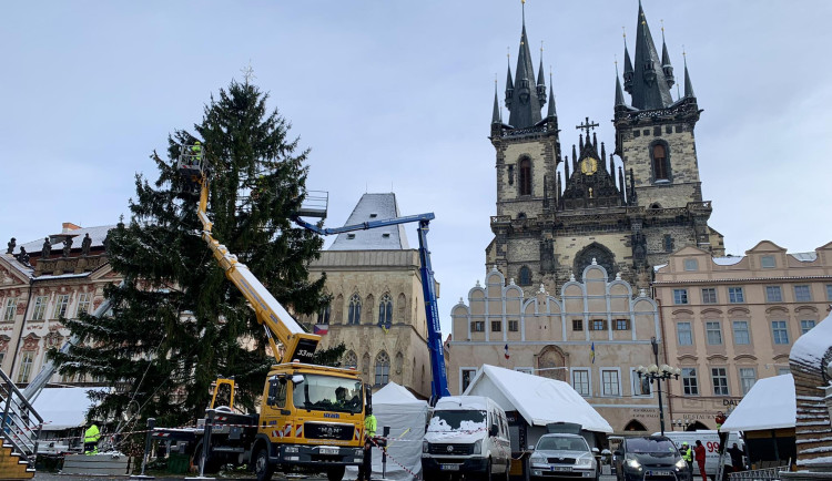 Vánoce v Praze budou ve stylu Popelky. Trhy zahájí Trávníček