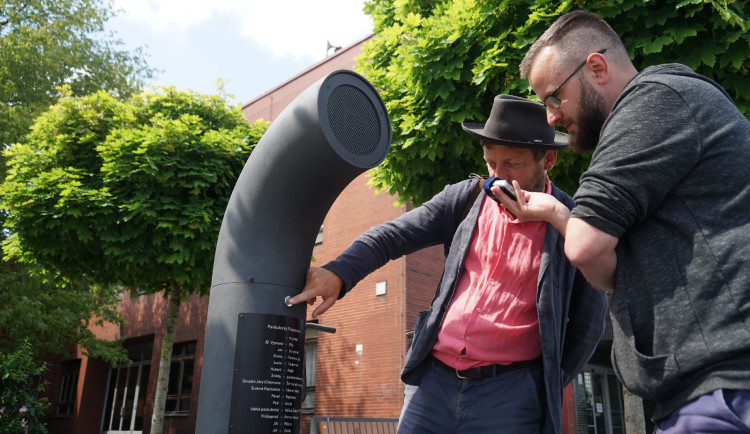 Bronxem budou znít básně. Město za stovky tisíc koupí stroj na poezii