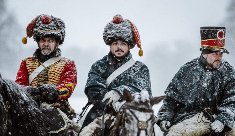 Přes deset tisíc diváků sledovalo rekonstrukci bitvy tří císařů