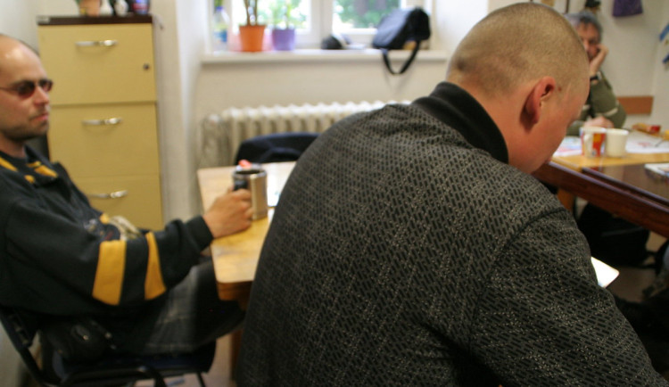 Bezdomovci v Blansku nezmrznou ani o víkendu. Azylové centrum prodloužilo otevírací dobu