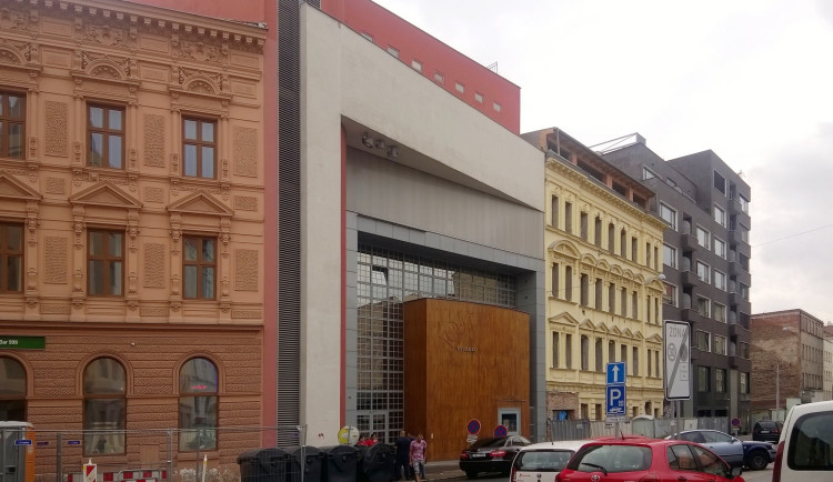 Divadlo Radost zezelená. Ve vnitrobloku vyroste nový park