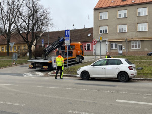 Brno už nechce platit za nepozorné řidiče. Zvýší ceny za odtah aut