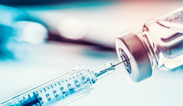 Česko má novou vakcínu proti covidu. Přijede dvě stě tisíc dávek