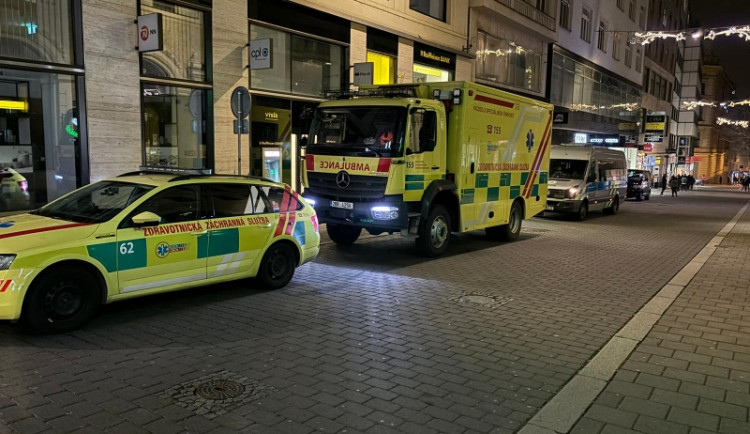 Zranění po odpalování petard i po bitkách. Vyšší počet silvestrovských výjezdů záchranáři očekávali