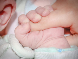 Barborka se narodila minutu po půlnoci. Je prvním miminkem narozeným v Česku v novém roce