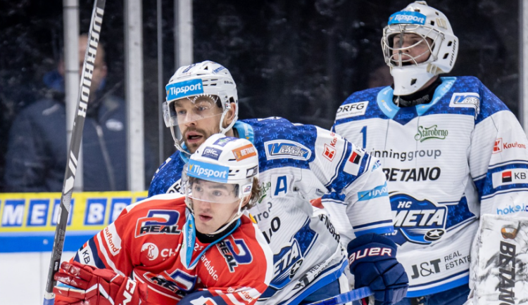 Kometa ztratila zápas na domácím ledě. Podlehla Pardubicím 6:7 po prodloužení