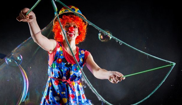 Kam o víkendu na jižní Moravě? Za hudbou, vínem nebo klauny