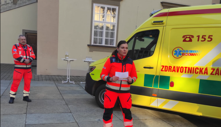 Jihomoravští záchranáři dostali pátou sanitku pořízenou z brněnských dotací. Čeká na ně dalších pět vozů