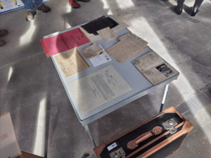 Do brněnského centra lidé nosí porcelán po babičce i vzácné dokumenty. Poklady putují do muzeí nebo potřebným