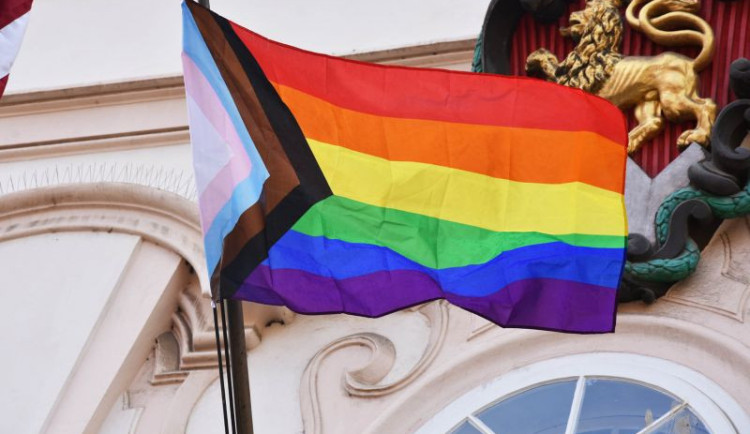 Lidi z LGBTQ+ menšiny ohrožují deprese a úzkost více než většinovou populaci, zjistil brněnský výzkum