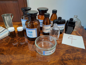 Návštěvníci mohou opět objevovat tajemství Barokní lékárny. Po dvou letech je expozice znovu otevřena