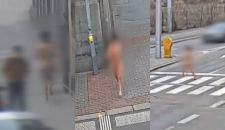 VIDEO: Ulicemi Brna běžela nahá žena. Tvrdila, že jí do hlavy leze blázen, se kterým se má kamarádit