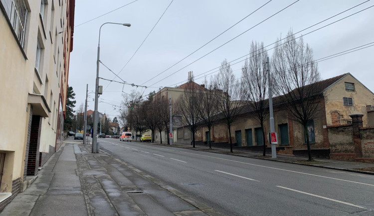 Řidičům na Žlutém kopci se uleví. Vyroste tam parkovací dům se dvěma stovkami míst