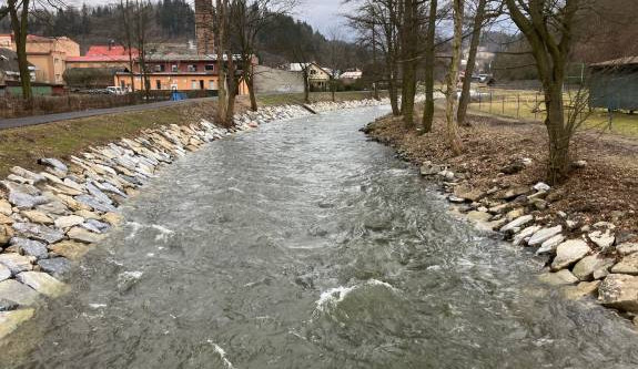 Oteplení a deštivé počasí trápí moravské vodohospodáře. Upouští některé nádrže