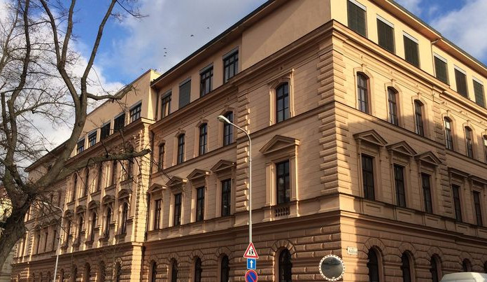 Dlouholetí ředitelé na několika jihomoravských středních školách končí. Nahradí je nové tváře