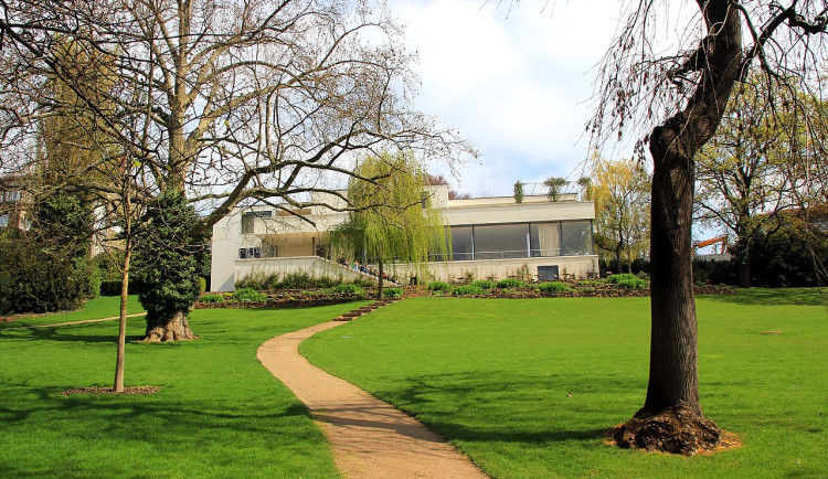 Lidé mohou zdarma vidět slavnou vilu Tugendhat. Správa objektu spustila virtuální prohlídku