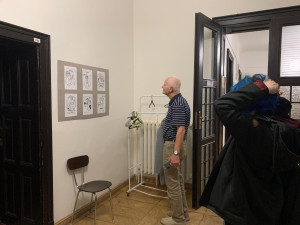 Ukrajinská umělkyně v Brně představila obrazy, které malovala v evakuačním vlaku