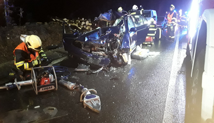 U Bezdězu došlo večer k vážné nehodě. Vyžádala si jeden lidský život