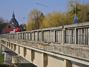 Silničáři zdemolují frekventovaný most v Břeclavi a na místě postaví nový. Řidiče čeká omezení
