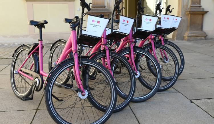 Brno chce, aby cyklisté ušetřili. Opět jim zaplatí dvě jízdy na sdílených kolech denně