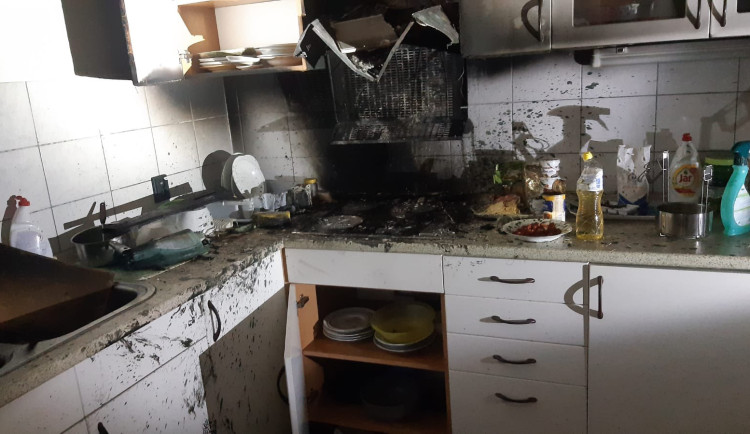 V Brně hořel pečovatelský dům. Jeden člověk se nadýchal zplodin