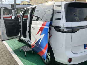 Brněnské seniorbusy mají novou posilu. Dovezou důchodce k lékaři, na nákup i do divadla